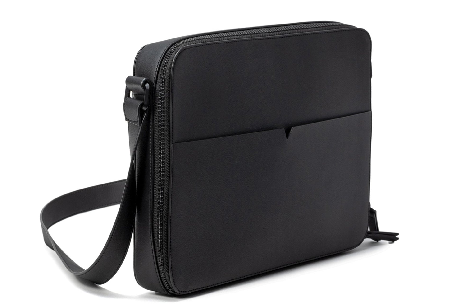 The Tech Messenger Bag in Technik in Black image 4