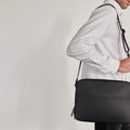 The Tech Messenger Bag in Technik in Black image 2