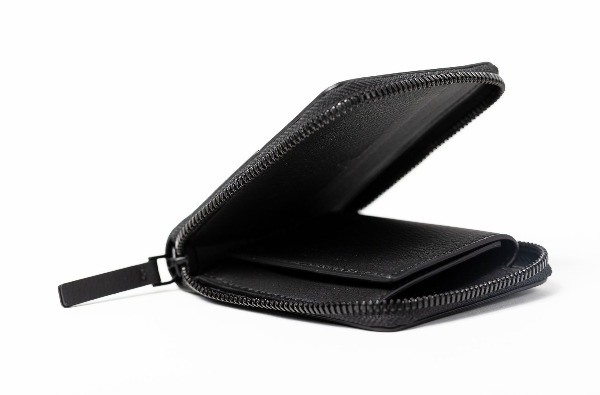 The Zip-Around Wallet in Technik-Leather in Black image 9