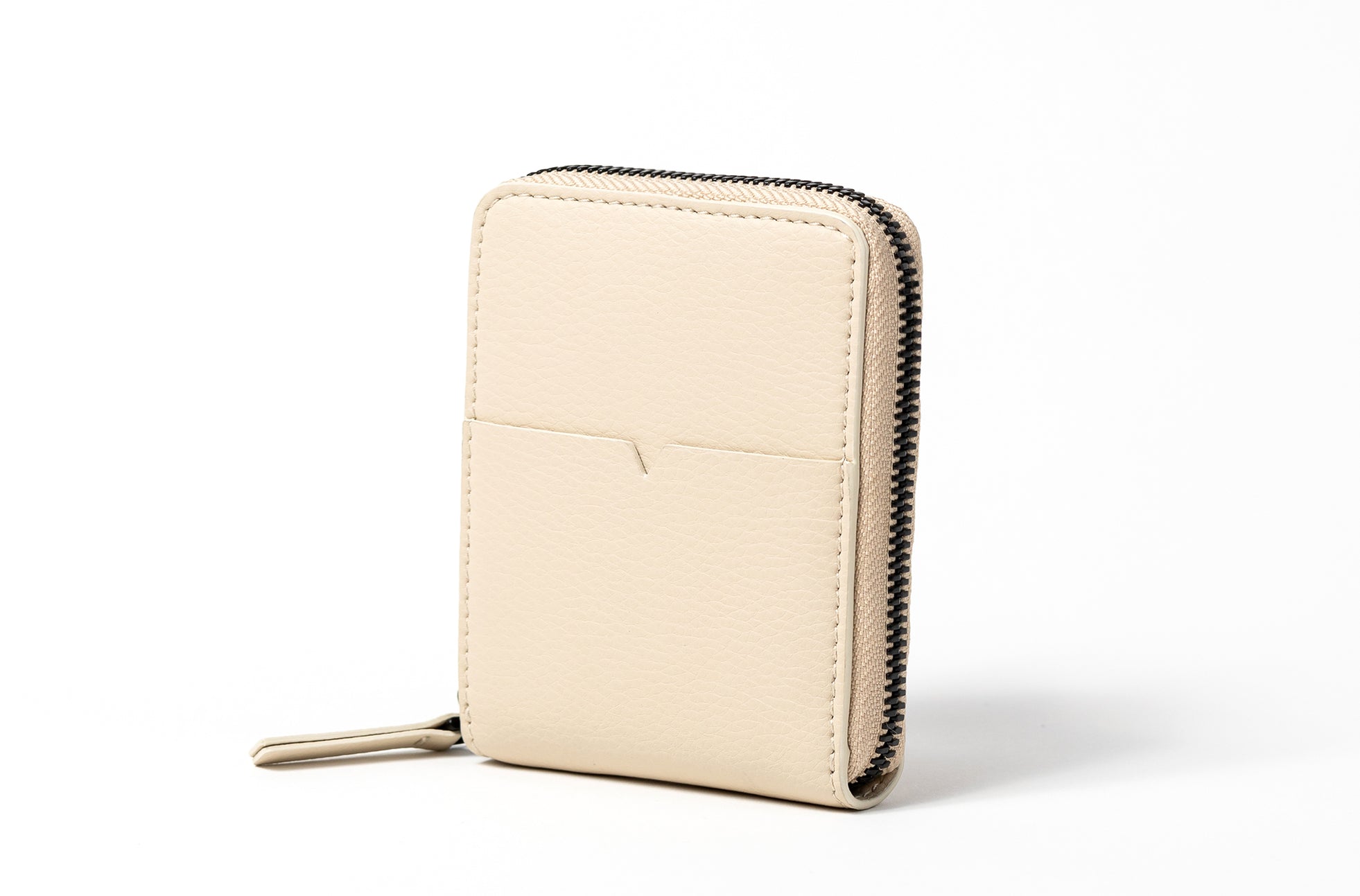 The Zip-Around Wallet in Technik-Leather in Oat image 4