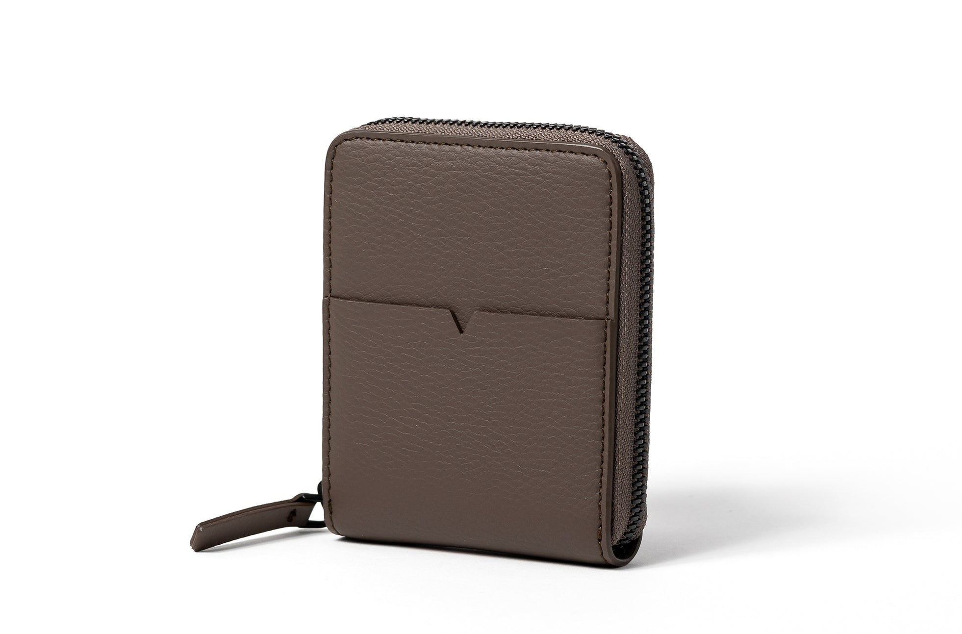 The Zip-Around Wallet in Technik-Leather in Taupe image 3