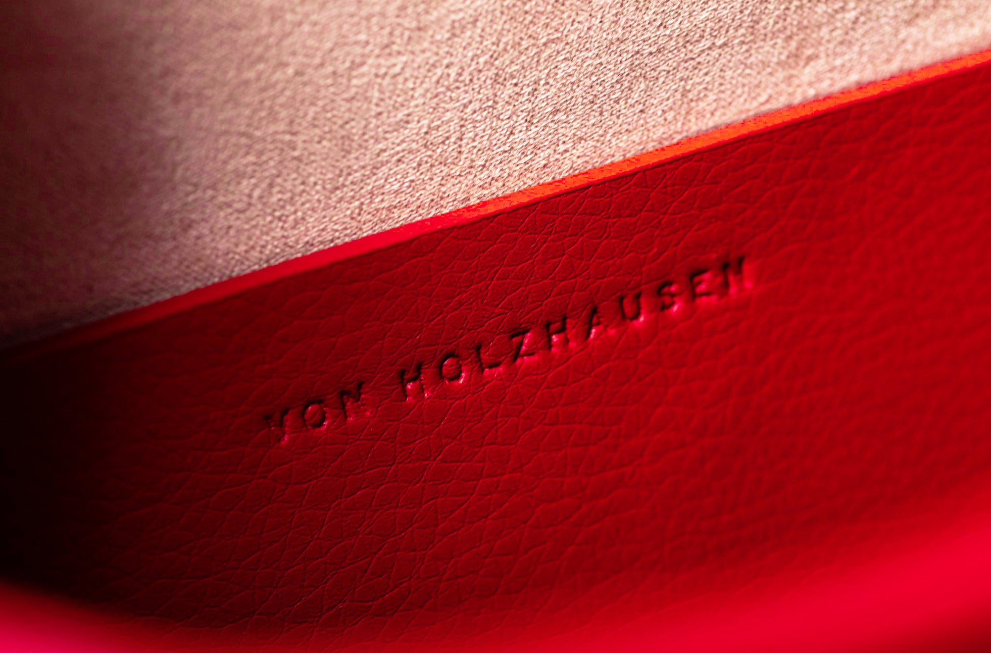 The Zipper Crossbody in Technik 2.0 in Cherry image 4